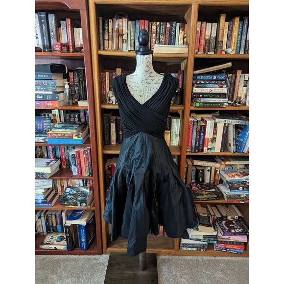 tadashi shoji black taffeta and knit midi dress sz 6 excellent condition - Picture 1 of 6